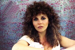 Verónica Castro, triste por no ver a sus nietos