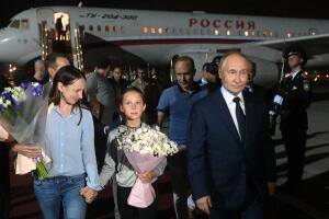 Presidente de Rusia Vladimir Putin da bienvenida a espías rusos e hijos Getty Images.