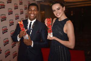 John Boyega y Daisy Ridley