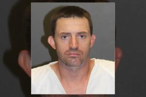 Andrew Bryan Sharpe, de 33 años, estaba involucrado en una discusión con la víctima Angélica Marie Pinales. 
