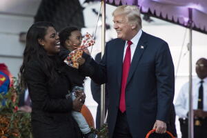En octubre de 2017, en la Casa Blanca, cuando Omarosa Manigault todavía era amiga del presidente Donald Trump y trabajaba para él.