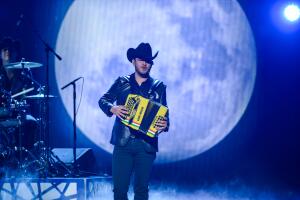 Calibre 50 Premio Lo Nuestro