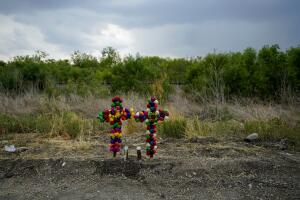 ofrenda hispana Clarita Olvera