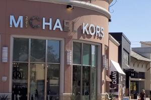 El robo en la tienda de Michael Kors está en proceso de investigación, según la policía de Fresno.