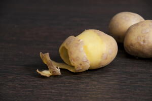 Como-pelar-patatas-1 .jpg