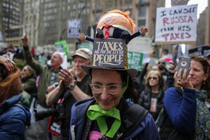 US-POLITICS-TRUMP-TAX-PROTEST