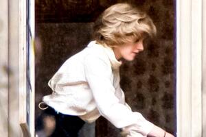 Kristen Stewart como Diana