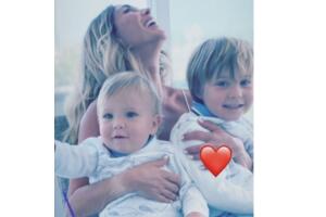 Anahí-con-sus-hijos