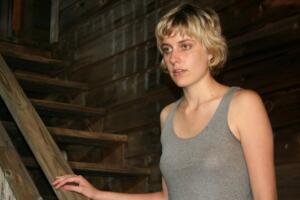 greta-gerwig-baghead