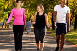 exercicio-caminhada-grupo.jpg