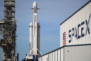 SpaceX To Launch First Heavy Lift Rocket In Demonstration Mission