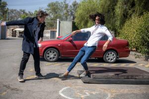 'Fuego Ardiente' escena de Kunno Becker y Sebastián Poza