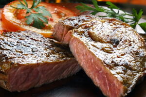 Dieta rica em gordura pode comprometer a saúde e exige cuidados