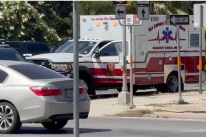 Mujer roba una ambulancia con todo y paciente y desata una persecución en San Antonio
