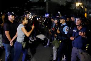 Gobernador de Puerto Rico acepta juicio político y no postulará a reelección