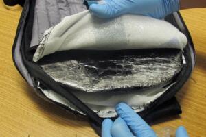 Incautan drogas y amuniciones en frontera