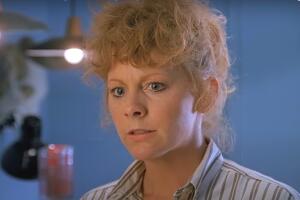Reba McEntire, Heather Gummer en ‘Tremors’ 1990 Universal Pictures.jpg