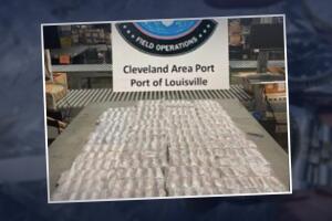 Incautan relojes Rolex y Cartier falsos.