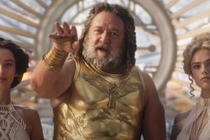 Zeus en Thor Love and Thunder.jpg