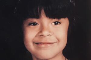 La niña hispana Angélica Ramírez, de 10 años, se encontraba en una reunión junto con su familia cuando fue desaparecida, en marzo de 1994. 