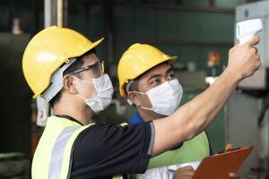 Cada lugar de trabajo debe cumplir con los protocolos y normas de covid-19