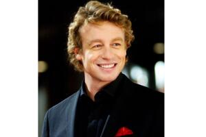 Simon Baker Christian Thompson El diablo viste a la moda Grosby.jpg