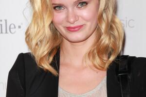 Sara Paxton