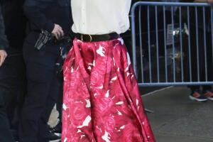 Jennifer Garner pareció imitar el look floral de JLo en los Daytime Beauty Awards.