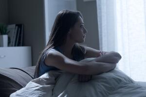 insonia-jovem-quarto-0119-1400x800.jpg