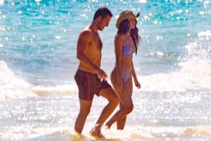 PREMIUM EXC Eiza Gonzalez and Luke Bracey