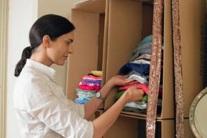 casa-caixas-roupas_2.jpg