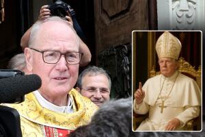 Cardenal de Nueva York proclama desde Roma que la foto de Trump como papa "no estuvo bien"