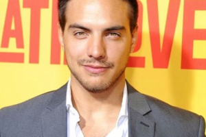 Vadhir Derbez