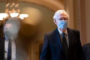 El líder republicano en el Senado Mitch McConnell