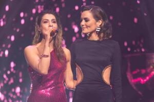 Juego de Voces 2025: María León cantando con su hermana Chris