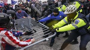 Demócratas argumentan que el asalto al Capitolio fue parte de un plan calculado de Trump