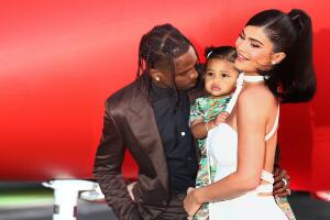 kylie-jenner-travis-scott-stormi-familia.jpg