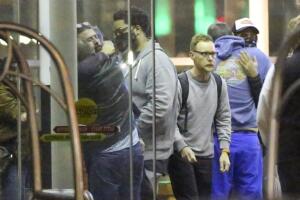 A Dave Grohl se le vio afectado a su llegada a EEUU.