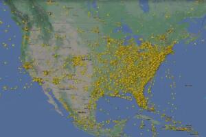 Radar muestra el tráfico aéreo previo al Día de Acción de Gracias