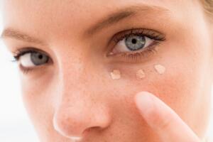 trucos-de-maquillaje-ojeras.jpg
