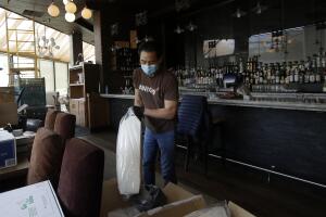 Virus Outbreak California Restaurants