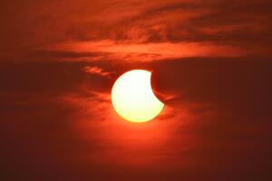 eclipse-solar-1400x800-0218.jpg
