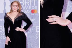 Adele y su anillo de diamentes en los Brit Awards 2022.jpg