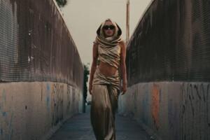 Flowers Miley Cyrus 3.JPG