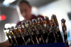 Top US Tobacco Companies Enter E-Cigarette Market