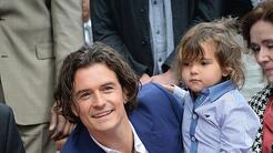 El hijo de Orlando Bloom ya es un guapo jovencito ¿habrá heredado su talento?