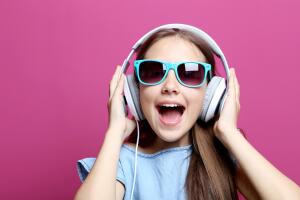 escuchar-musica-audifonos.jpg