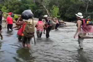 Migrantes en la selva de Darién