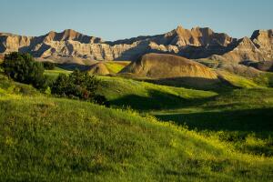 Formaciones geologicas con estratos visibles