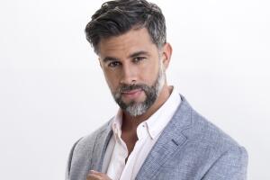 Christian de la Campa interpreta a Max en Cabo